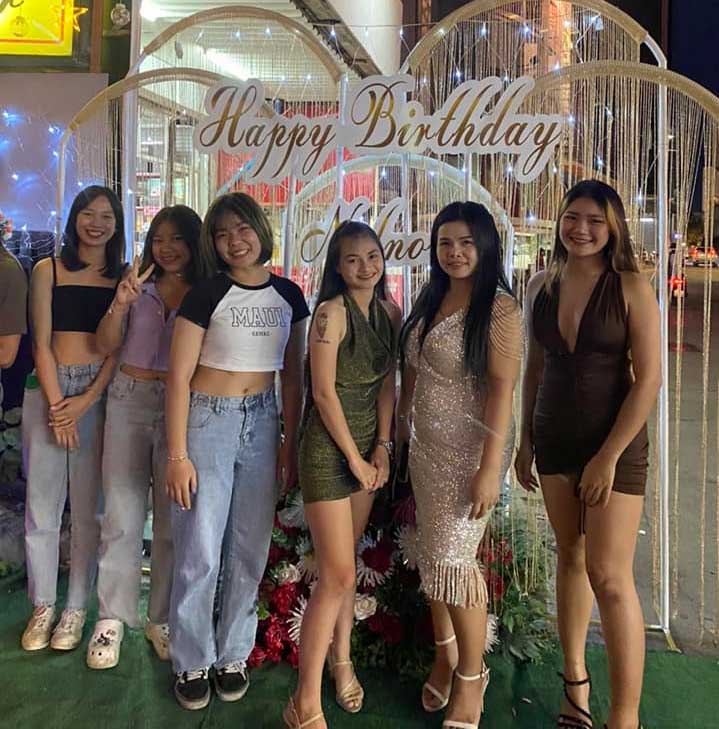 Lucky Bar Girls